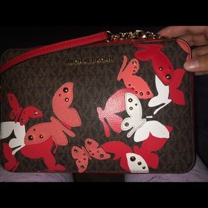 Purse good condition MK original